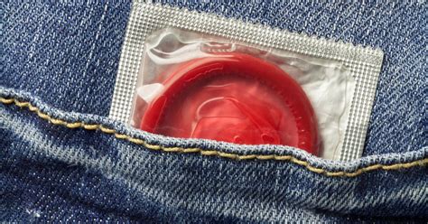Fafanje brez kondoma Bordel Yengema
